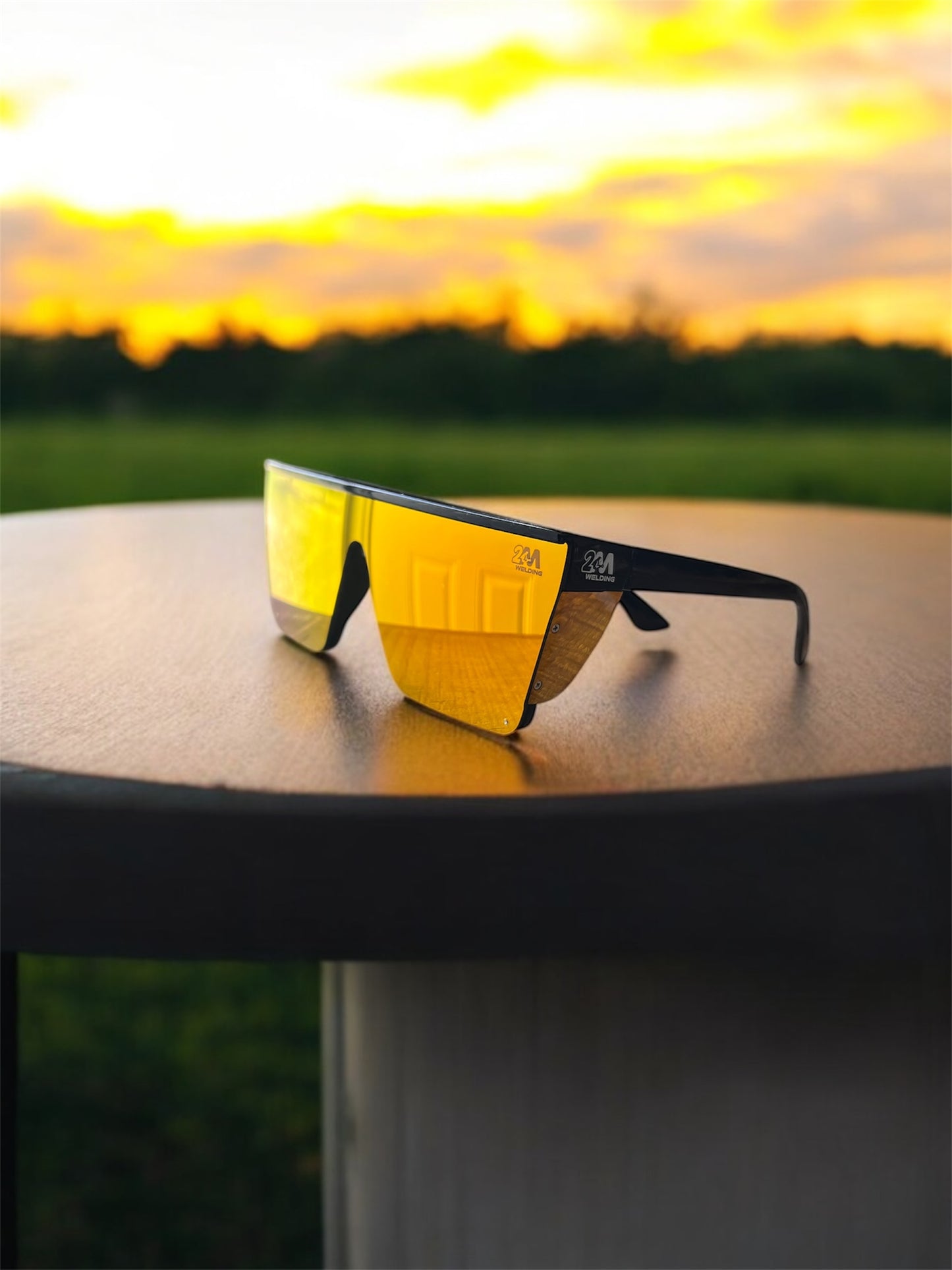 2M SHADES